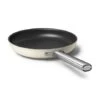 Smeg Poêle Aluminium Antiadhésive 30 Cm Crème Mat 2 Smeg Poêle Aluminium Antiadhésive 30 Cm Crème Mat -Cuisine Ustensiles Boutique 131023 0 1 Poele aluminium antiadhesive 30 cm creme mat Smeg