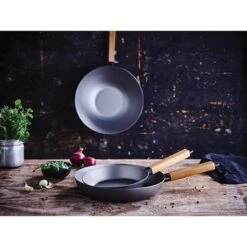 BEKA Lot Poêles Nomad 20 24 28 Cm -Cuisine Ustensiles Boutique 289000 1 2 Lot poeles Nomad 20 24 28 cm Beka