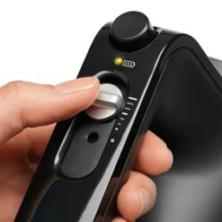 KitchenAid Batteur à Main électrique Sans Fil 7 Vitesses Noir Réglisse 5KHMB732EBM 8 KitchenAid Batteur à Main électrique Sans Fil 7 Vitesses Noir Réglisse 5KHMB732EBM -Cuisine Ustensiles Boutique 760357 1 1 Batteur a main electrique sans fil 7 vitesses noir reglisse 5KHMB732EBM Kitchenaid