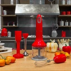 Smeg Mixeur Plongeant Avec Accessoires 700 W HBF22RDEU Rouge -Cuisine Ustensiles Boutique 760366 1 1 Mixeur plongeant avec accessoires 700 W HBF22RDEU rouge Smeg